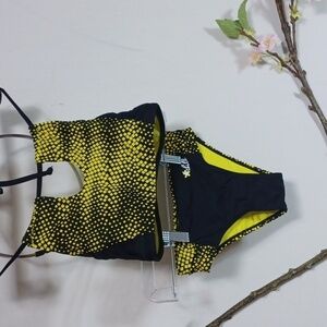 BIG CHILL Swim wear girls size 7/8 IN A BEAUTIFUL BLACK AND YELLOW